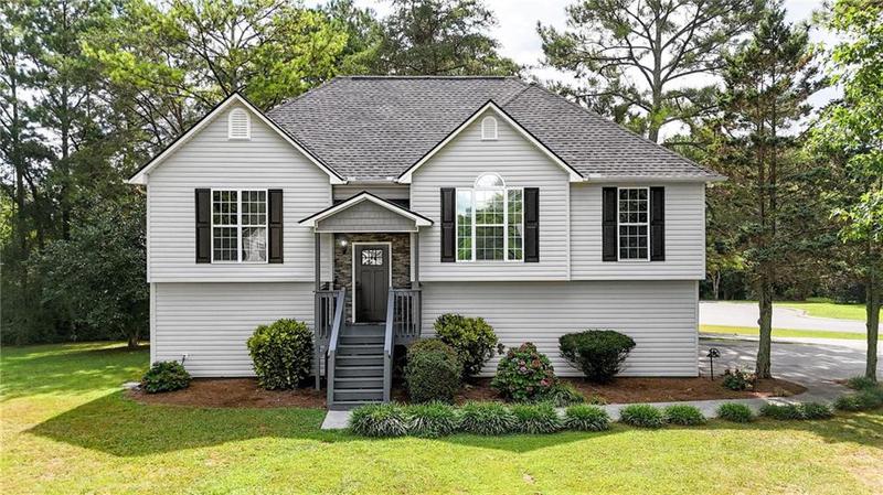 Image for property 219 Orchard Way, Calhoun, GA 30701