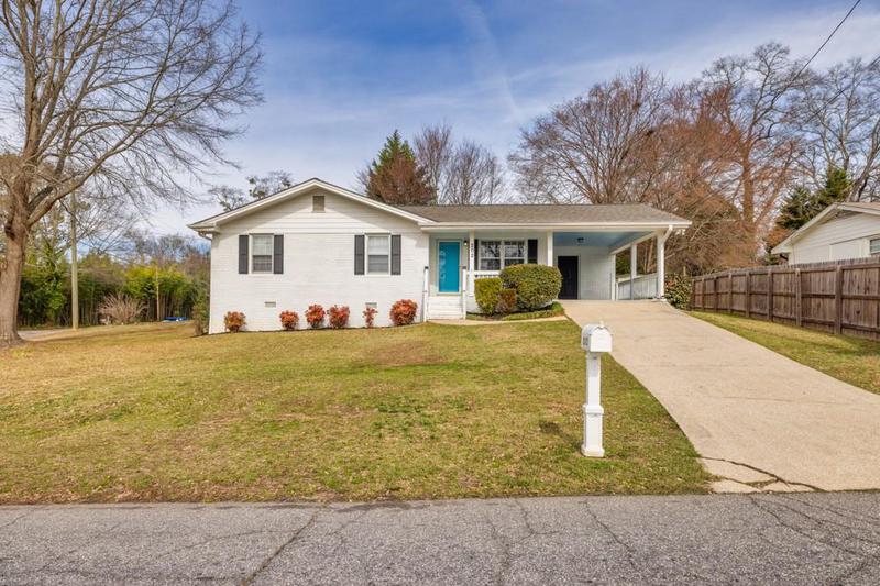 Image for property 202 5th Avenue, Winder, GA 30680