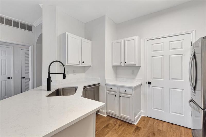 Image for property 5641 Roswell Road 101, Atlanta, GA 30342