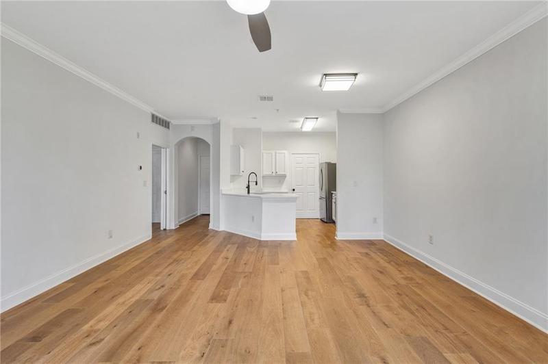 Image for property 5641 Roswell Road 101, Atlanta, GA 30342