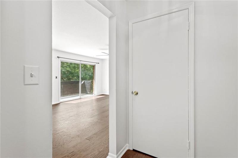 Image for property 6851 Roswell Road F33, Sandy Springs, GA 30328