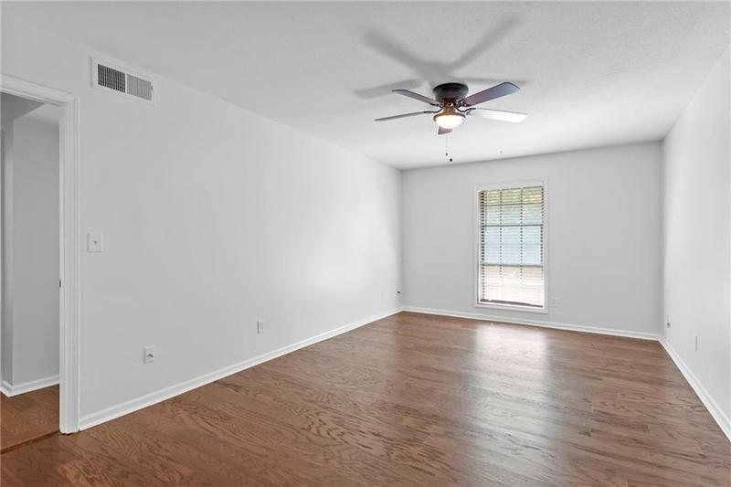 Image for property 6851 Roswell Road F33, Sandy Springs, GA 30328
