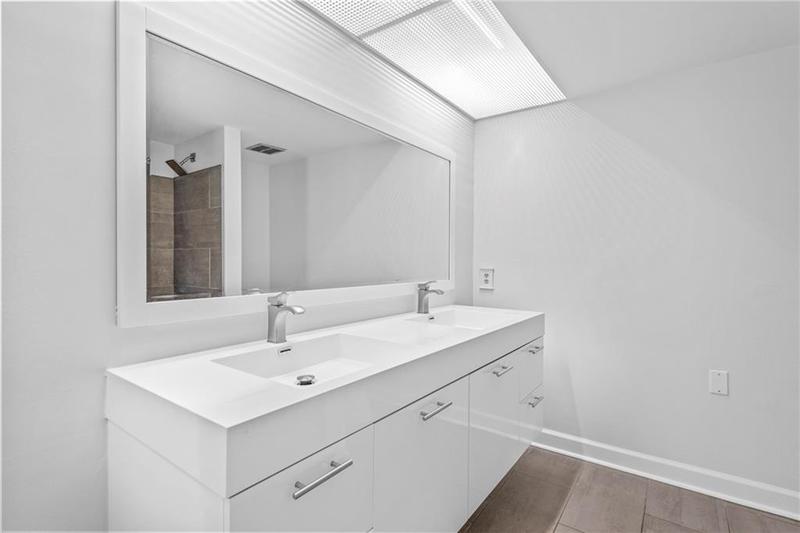 Image for property 6851 Roswell Road F33, Sandy Springs, GA 30328