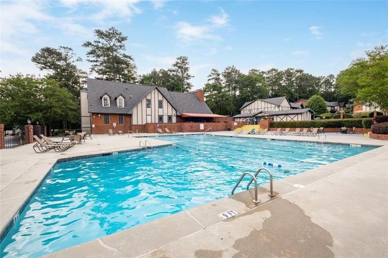 Image for property 6851 Roswell Road F33, Sandy Springs, GA 30328