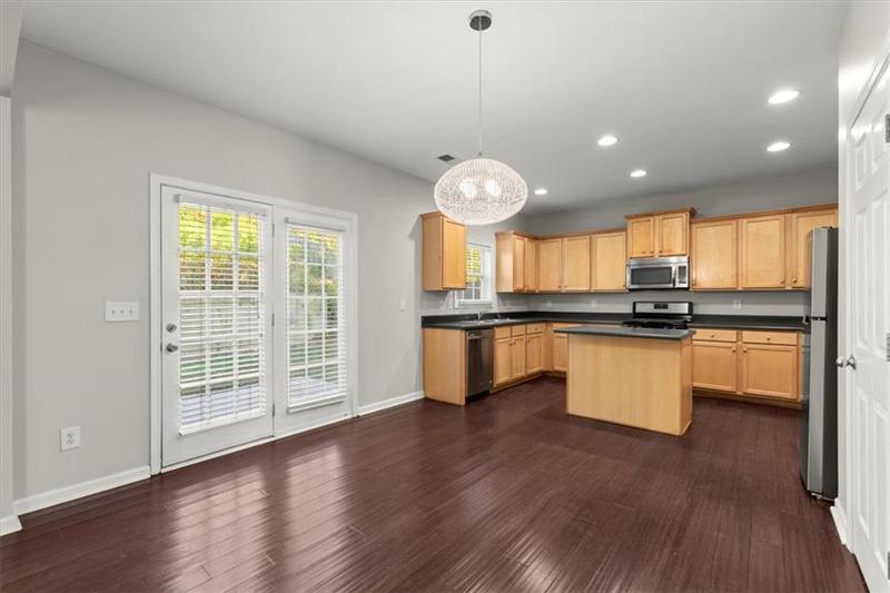 Image for property 911 Queensbrooke Way, Mableton, GA 30126