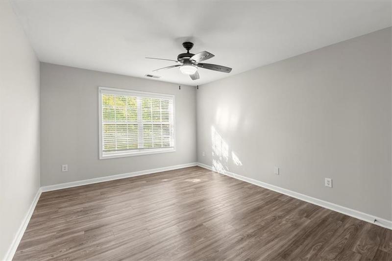 Image for property 911 Queensbrooke Way, Mableton, GA 30126