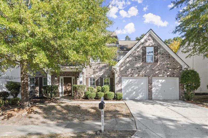 Image for property 911 Queensbrooke Way, Mableton, GA 30126
