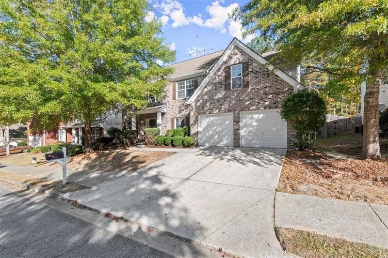 Image for property 911 Queensbrooke Way, Mableton, GA 30126