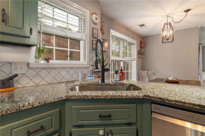 Image for property 215 Mackenzie Court, Canton, GA 30115