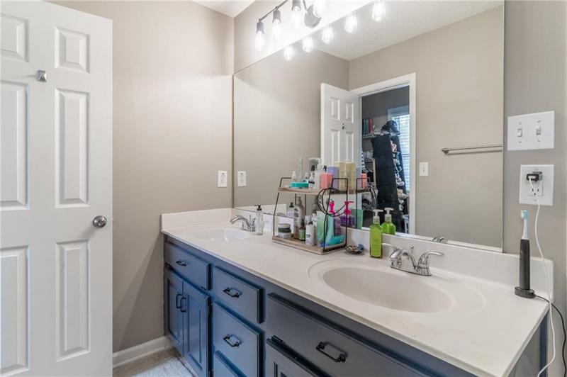 Image for property 215 Mackenzie Court, Canton, GA 30115