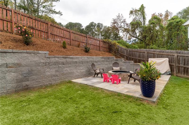 Image for property 215 Mackenzie Court, Canton, GA 30115