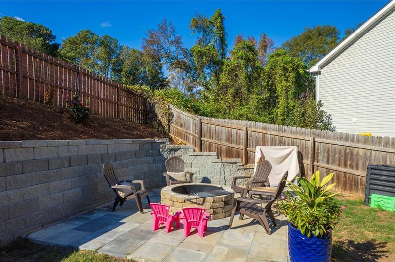 Image for property 215 Mackenzie Court, Canton, GA 30115