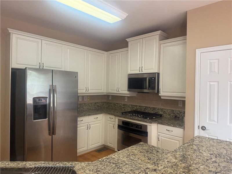 Image for property 1919 BARRETT KNOLL Circle, Kennesaw, GA 30152