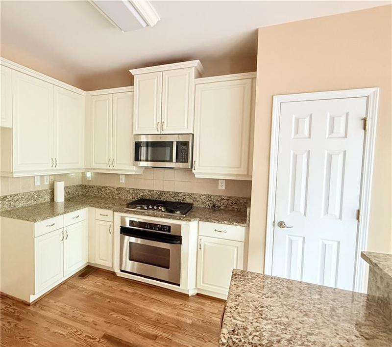 Image for property 1919 BARRETT KNOLL Circle, Kennesaw, GA 30152