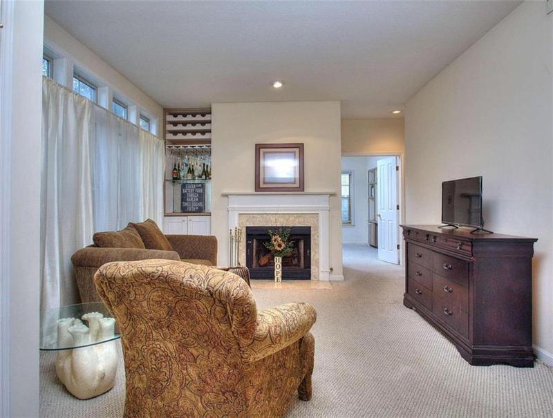 Image for property 240 Renaissance Parkway 116, Atlanta, GA 30308