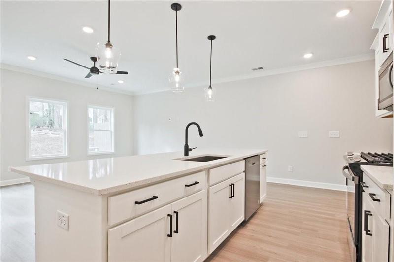 Image for property 697 Sunstone Lane, Lawrenceville, GA 30043