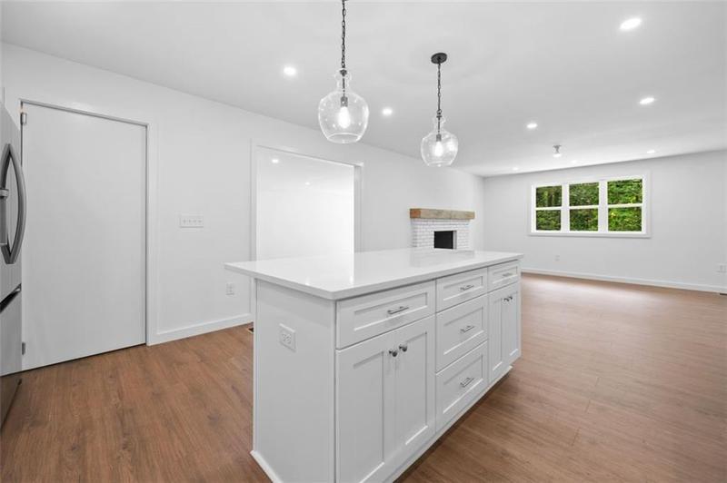 Image for property 401 COTTONWOOD Drive, Woodstock, GA 30189