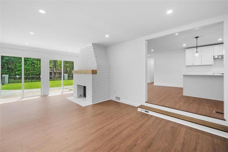 Image for property 401 COTTONWOOD Drive, Woodstock, GA 30189