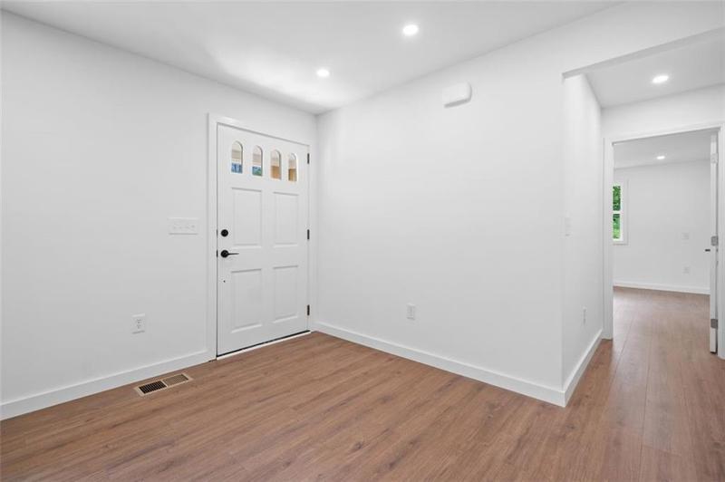 Image for property 401 COTTONWOOD Drive, Woodstock, GA 30189