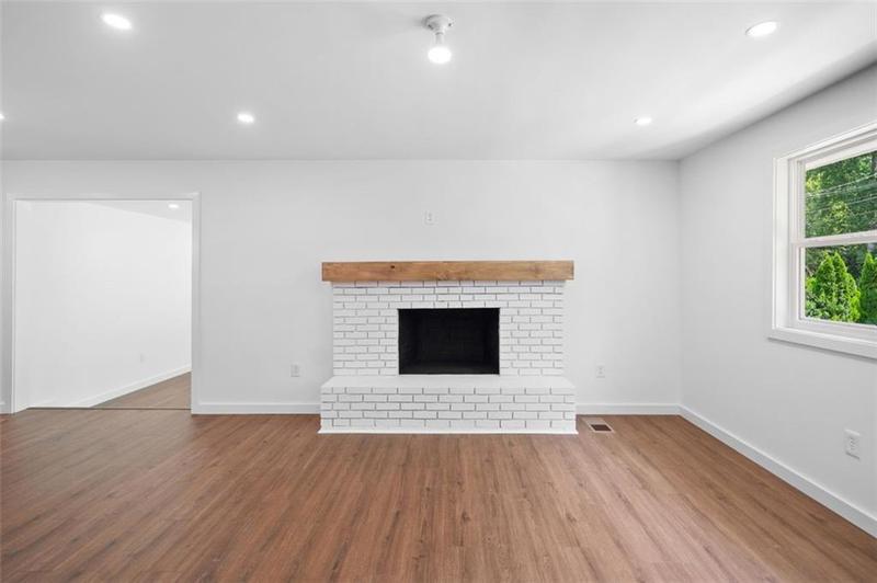 Image for property 401 COTTONWOOD Drive, Woodstock, GA 30189