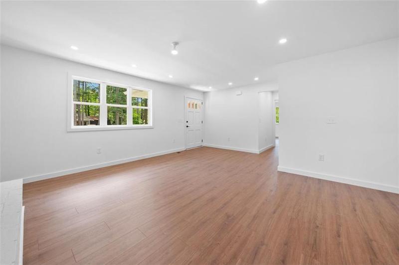 Image for property 401 COTTONWOOD Drive, Woodstock, GA 30189