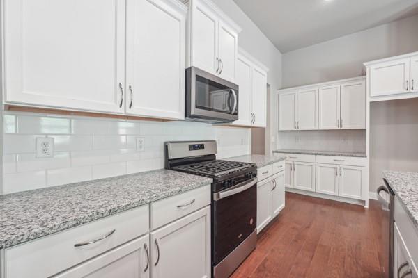 Image for property 376 Lakeside Court, Canton, GA 30114
