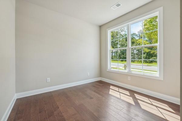 Image for property 376 Lakeside Court, Canton, GA 30114