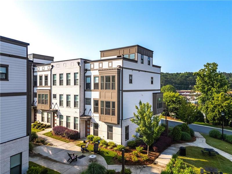 Image for property 2076 Holtz Lane, Atlanta, GA 30318