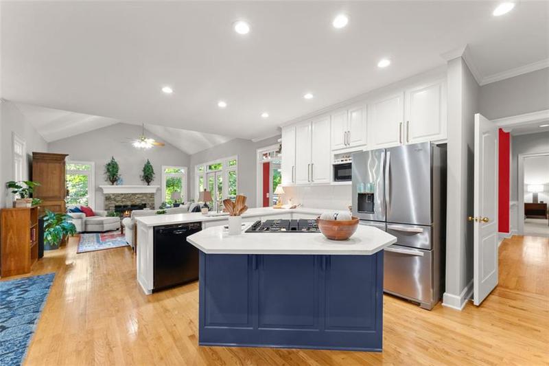 Image for property 5650 PRESERVE Circle, Alpharetta, GA 30005