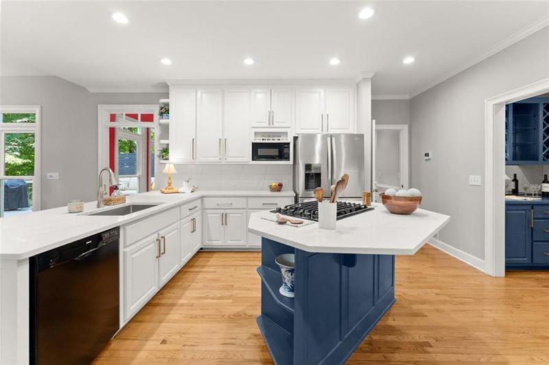 Image for property 5650 PRESERVE Circle, Alpharetta, GA 30005