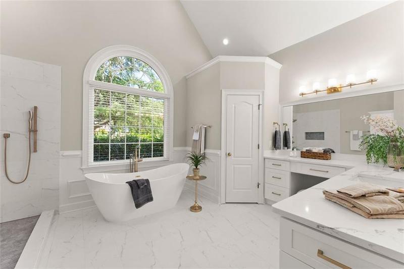 Image for property 5650 PRESERVE Circle, Alpharetta, GA 30005