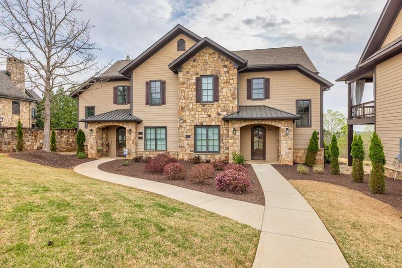 Image for property 19 Cottage Lane 201, Toccoa, GA 30577