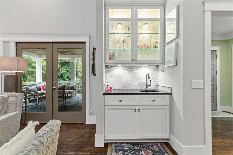 Image for property 2908 Mabry Lane, Brookhaven, GA 30319