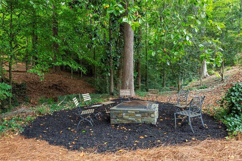 Image for property 2908 Mabry Lane, Brookhaven, GA 30319