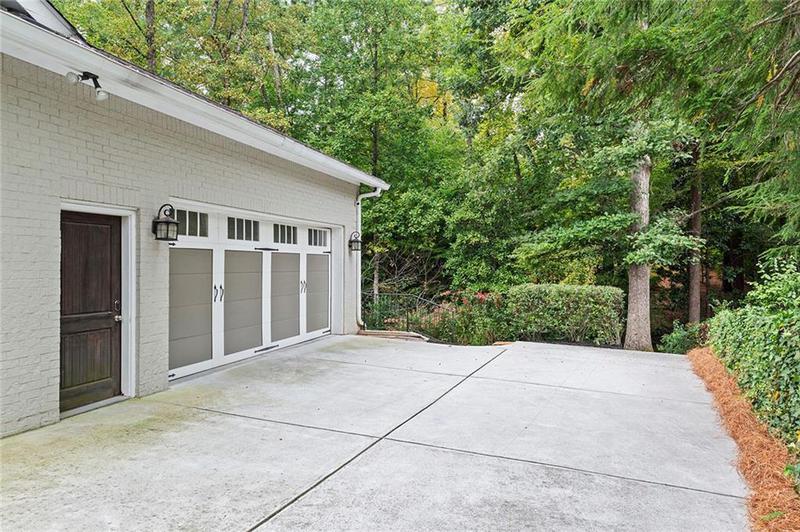 Image for property 2908 Mabry Lane, Brookhaven, GA 30319
