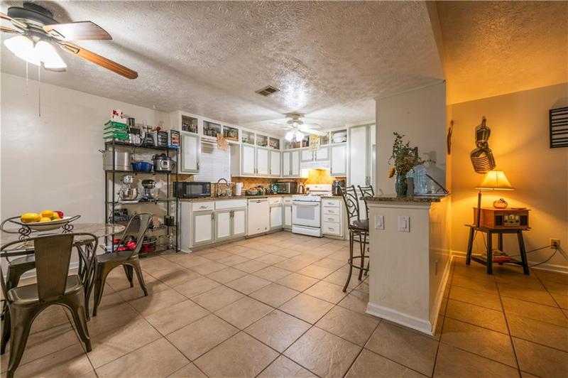 Image for property 7845 Chase Woods Drive, Jonesboro, GA 30236
