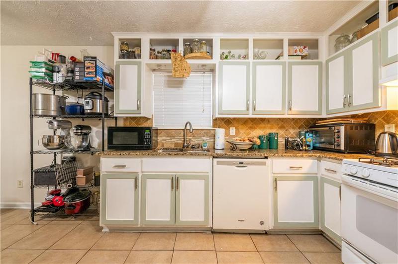 Image for property 7845 Chase Woods Drive, Jonesboro, GA 30236