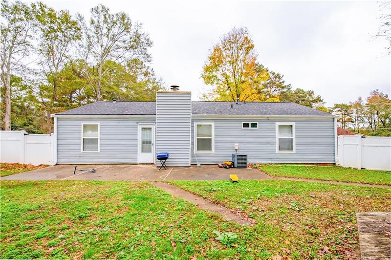 Image for property 7845 Chase Woods Drive, Jonesboro, GA 30236