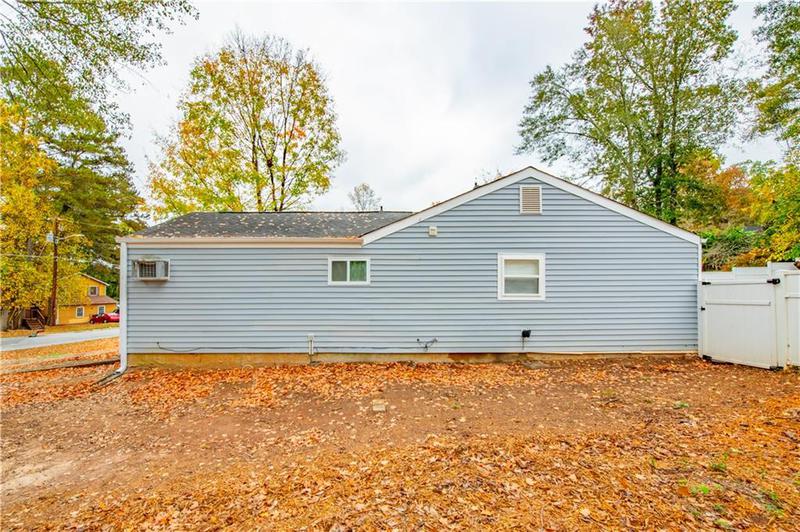 Image for property 7845 Chase Woods Drive, Jonesboro, GA 30236