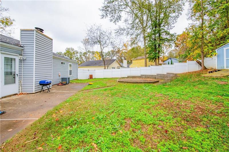Image for property 7845 Chase Woods Drive, Jonesboro, GA 30236