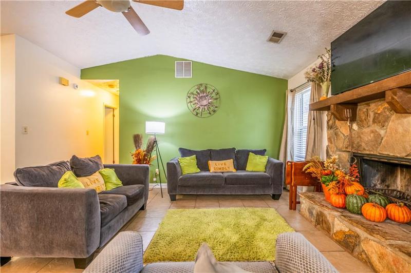 Image for property 7845 Chase Woods Drive, Jonesboro, GA 30236