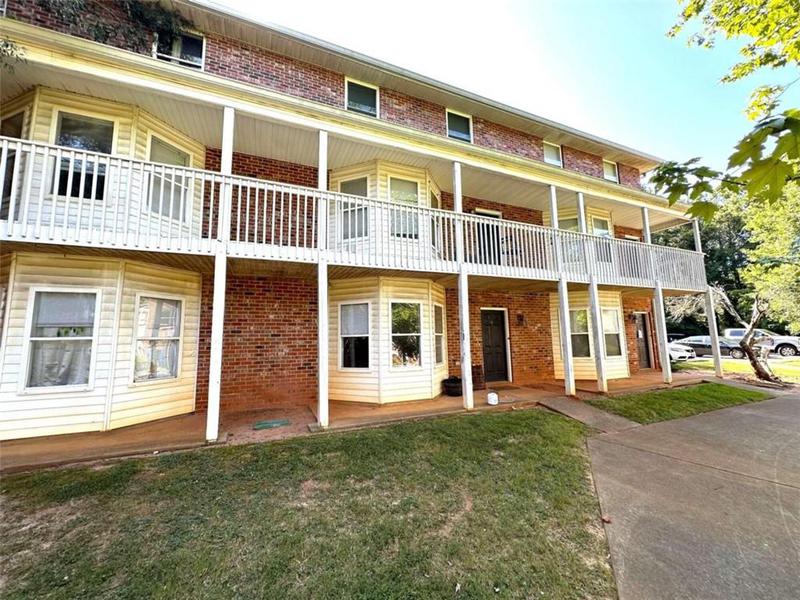 Image for property 1850 Cedar Shoals Drive E2, Athens, GA 30605