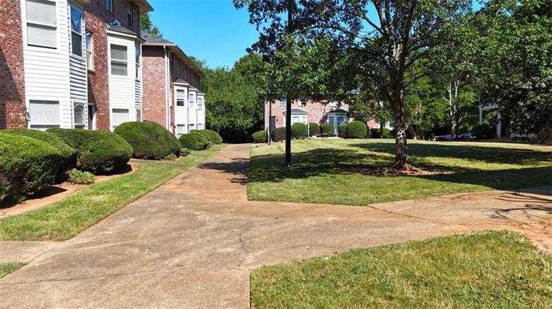 Image for property 1850 Cedar Shoals Drive E2, Athens, GA 30605
