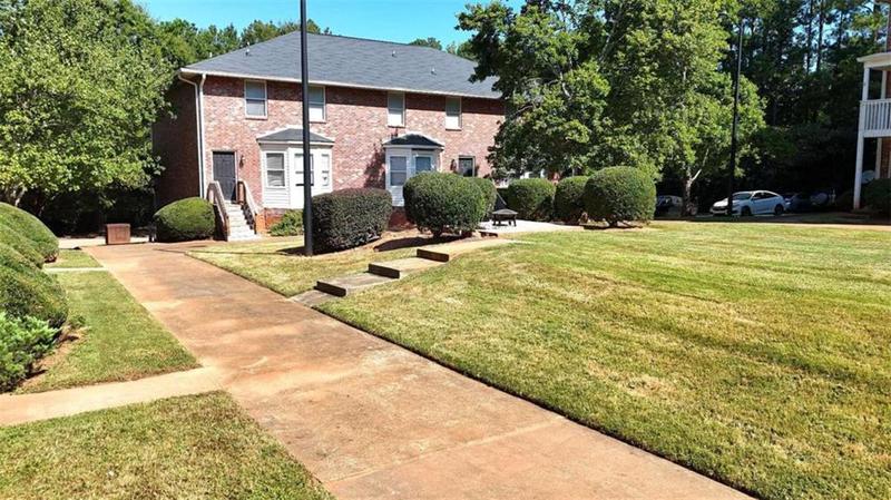 Image for property 1850 Cedar Shoals Drive E2, Athens, GA 30605