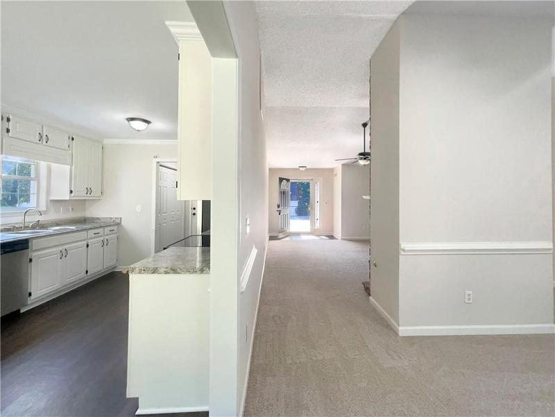 Image for property 10181 Commons Xing Crossing, Jonesboro, GA 30238