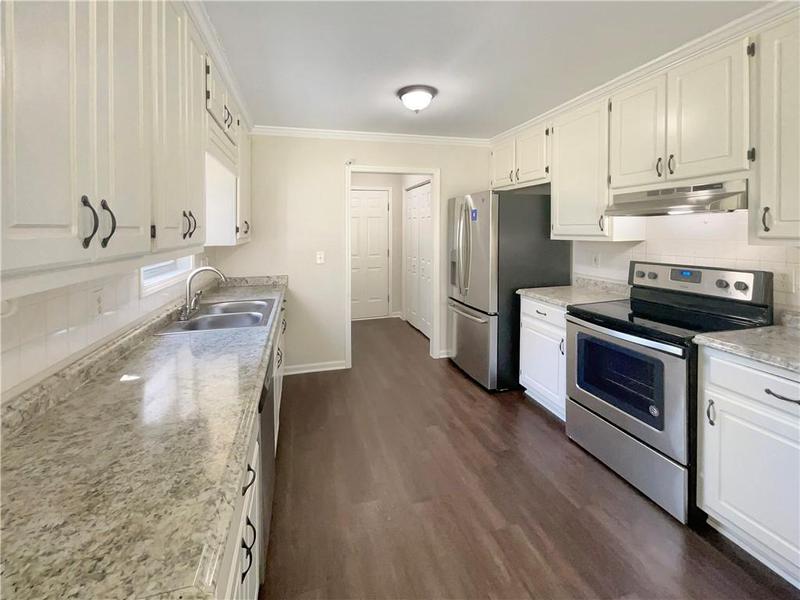 Image for property 10181 Commons Xing Crossing, Jonesboro, GA 30238