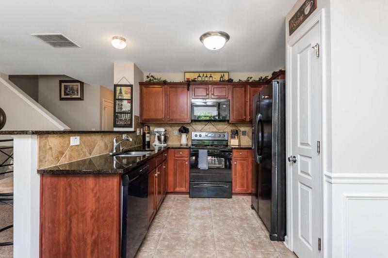 Image for property 442 Colonial Walk, Woodstock, GA 30189