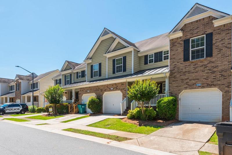 Image for property 442 Colonial Walk, Woodstock, GA 30189