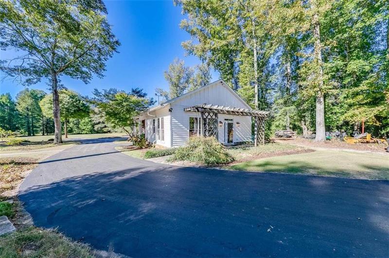 Image for property 479 Bill Watkins Road, Hoschton, GA 30548