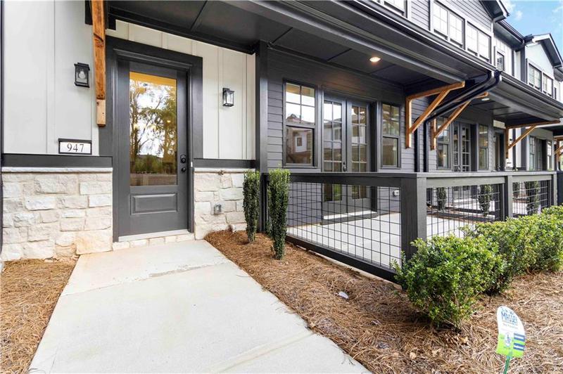 Image for property 947 Willingham Drive 2, Hapeville, GA 30354